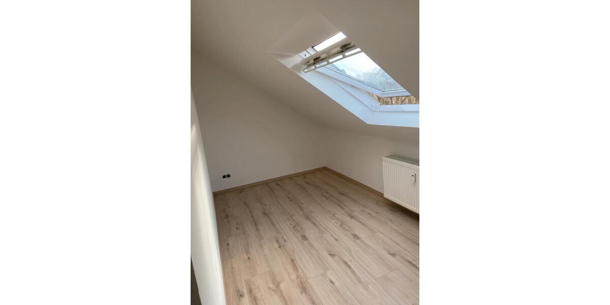 Dachgeschoßwohnung Bochum Bochum-Südwest - 1 Zimmer, 40 m&sup2;, 485&euro; | Angebot:25364984