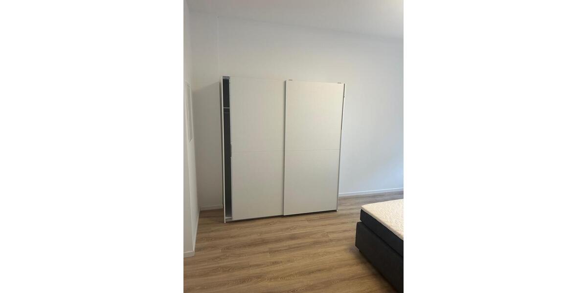 Etagenwohnung Neuss - 3 Zimmer, 85 m&sup2;, 1.350&euro; | Angebot:25511469