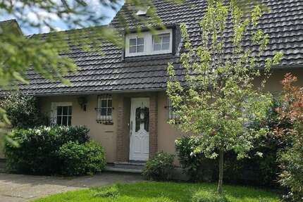 Haus zum Kaufen in Krefeld 669.000 € 116 m² 6 zimmer