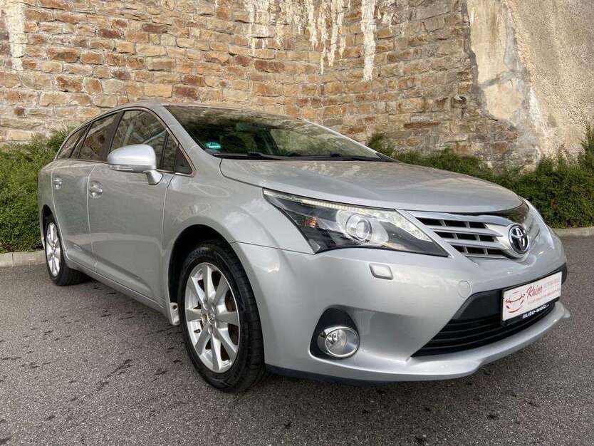 Toyota Avensis 84.700 km 10.990 € Wuppertal 42389