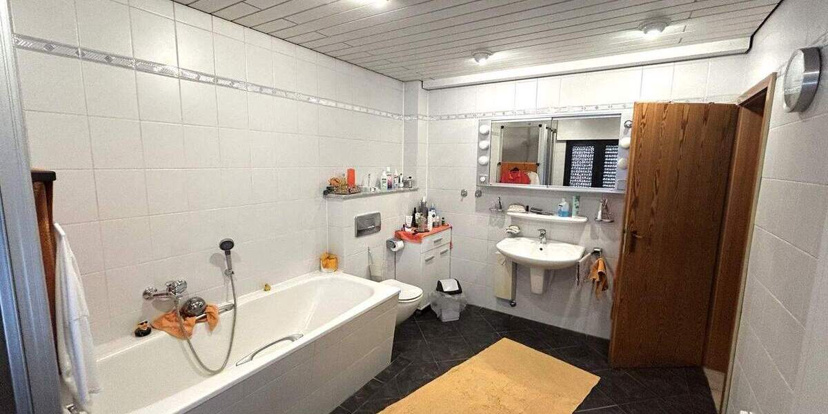 Doppelhaushälfte Duisburg Bergheim - 4 Zimmer, 130 m&sup2;, 419.000&euro; | Angebot:24212432