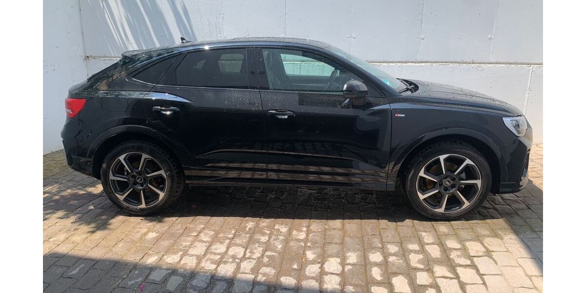 Audi Q3 12.580 km 29.800 &euro; Düsseldorf 40219