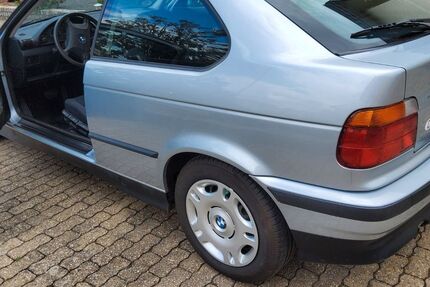 BMW 316 105.231 km 4.350 &euro; Duisburg 47057