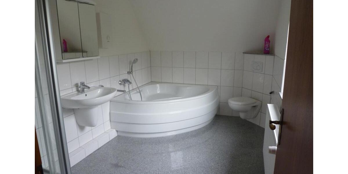 Reihenhaus Tönisvorst - 1 Zimmer, 100 m&sup2;, 1.100&euro; | Angebot:24996917