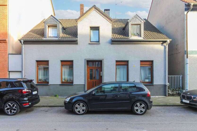 Haus zum Kaufen in Gelsenkirchen 290.000 € 155 m²