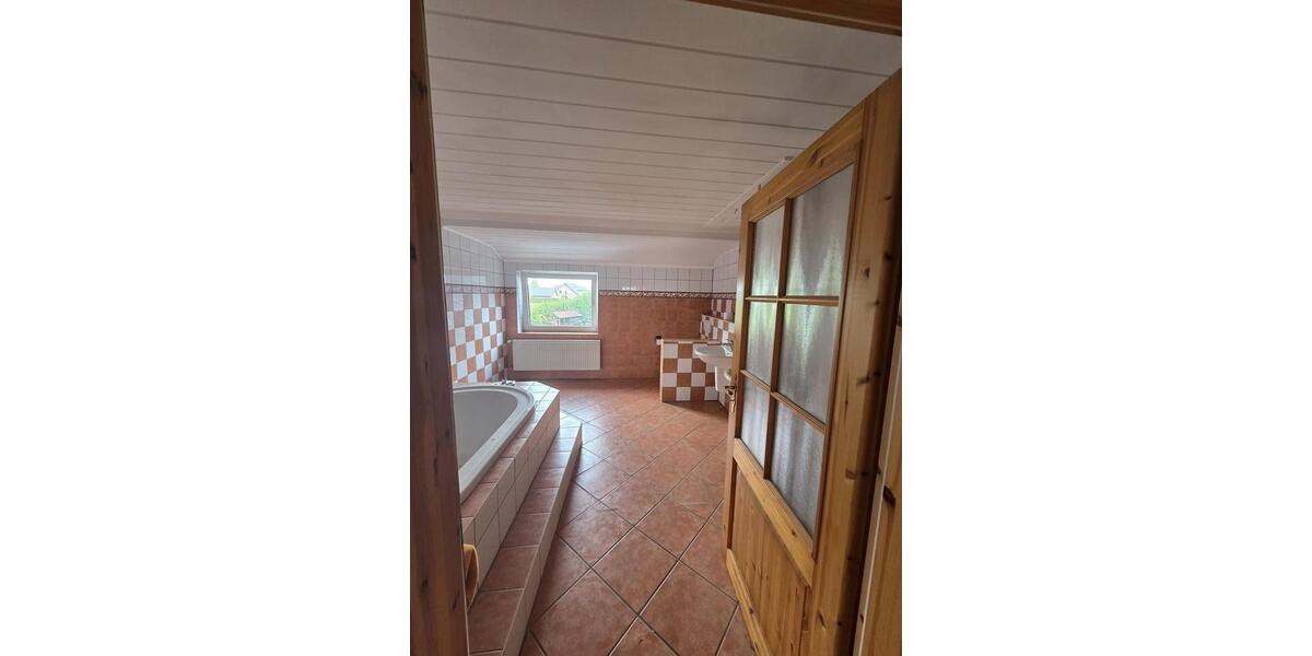 Etagenwohnung Alpen - 3 Zimmer, 145 m&sup2;, 1.500&euro; | Angebot:26074914