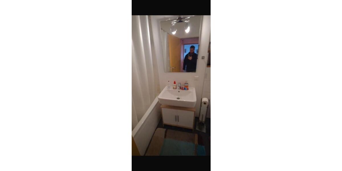 Etagenwohnung Duisburg Huckingen - 2 Zimmer, 65 m&sup2;, 590&euro; | Angebot:26606927