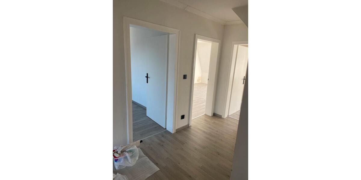 Etagenwohnung Duisburg Hamborn - 3.5 Zimmer, 75 m&sup2;, 850&euro; | Angebot:26193519