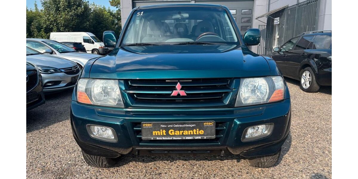 Mitsubishi Pajero 222.000 km 7.499 &euro; Kamp-Lintfort 47475
