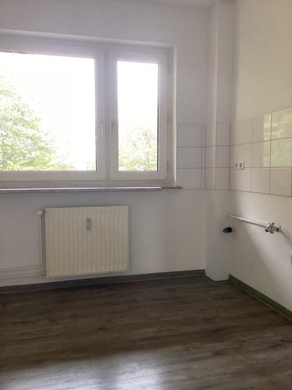 Gemütliche 2-Zi.-Whg. mit neuem Bad und sonnigem Balkon zimmer