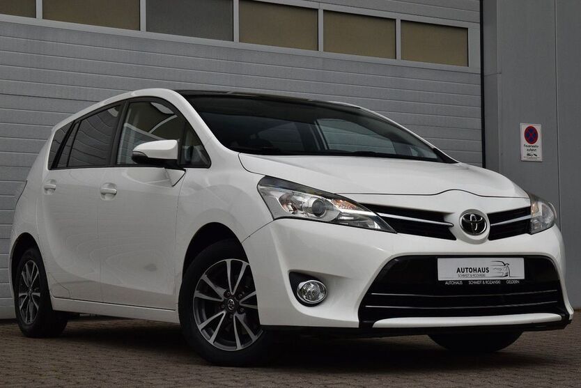 Toyota Verso 75.301 km 12.499 € Geldern 47608
