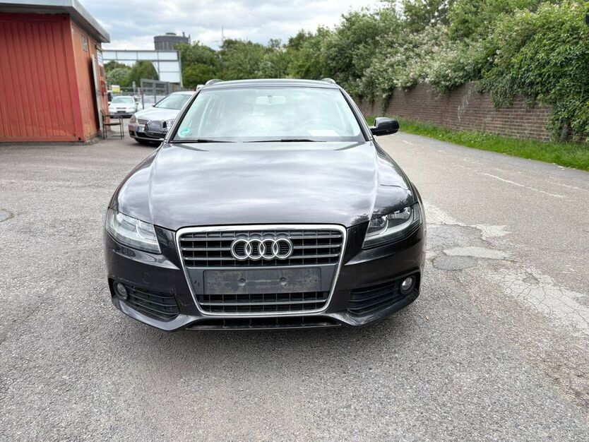 Audi A4 208.000 km 2.999 € Bottrop 46238