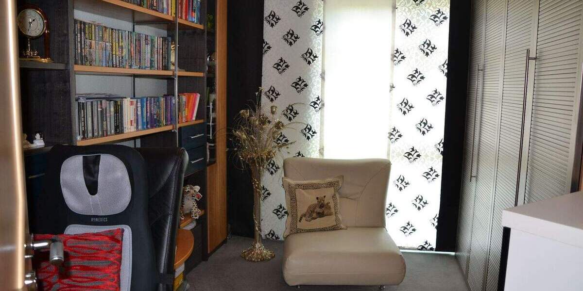 Etagenwohnung Düsseldorf Unterrath - 4 Zimmer, 99 m&sup2;, 1.450&euro; | Angebot:25111674