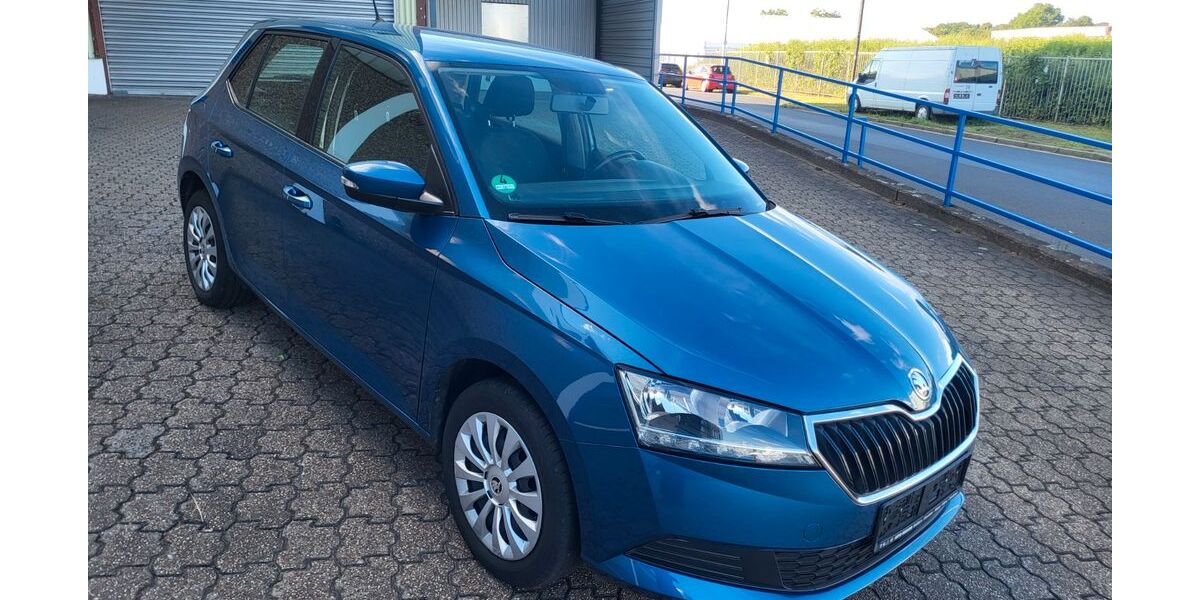 Skoda Fabia 129.000 km 7.200 &euro; Moers 47441