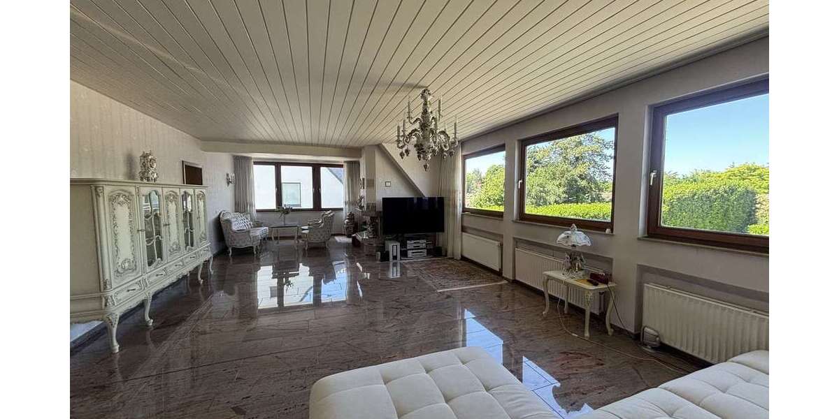 Etagenwohnung Düsseldorf Stadtbezirk 5 - 3 Zimmer, 140 m&sup2;, 1.390&euro; | Angebot:26906027