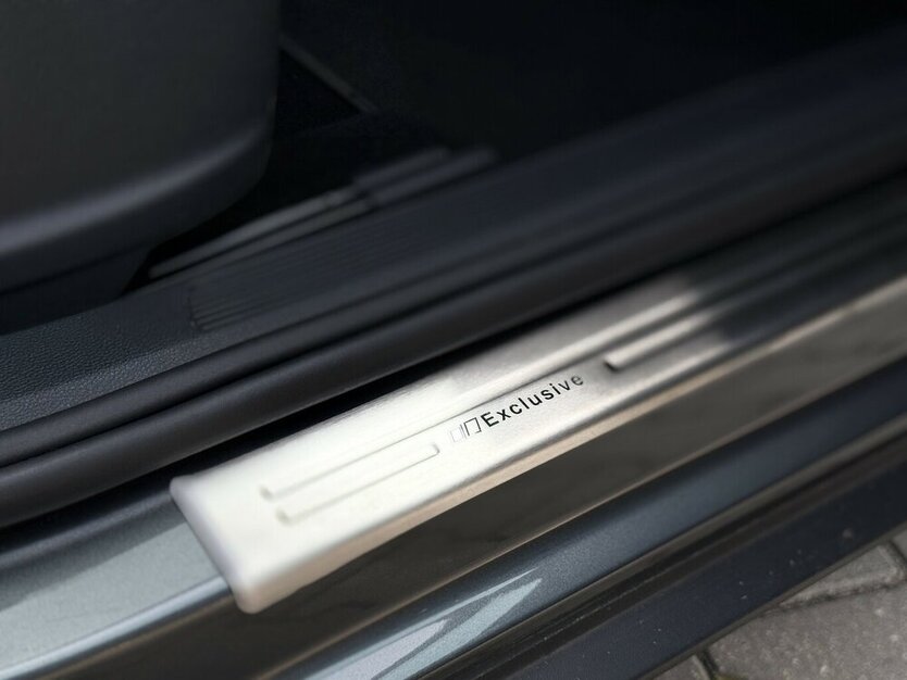 T-Roc R line / 4Motion / Keyless Go / PANO