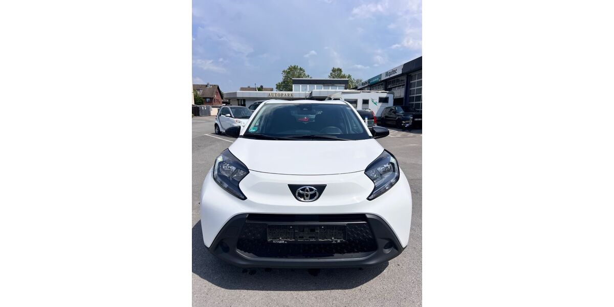 Toyota Aygo (X) 56.800 km 13.499 &euro; Düsseldorf 40627