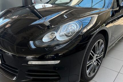 Porsche Panamera 232.000 km 23.850 &euro; Bottrop 46236