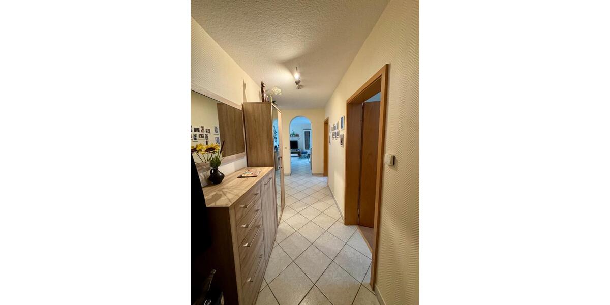 Etagenwohnung Moers - 3.5 Zimmer, 80 m&sup2;, 900&euro; | Angebot:26424019