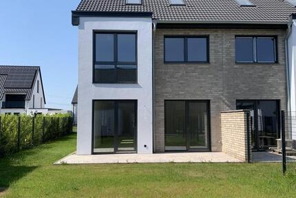 Haus Willich - 4 Zimmer, 172 m&sup2;, 1.989&euro; | Angebot:24816553