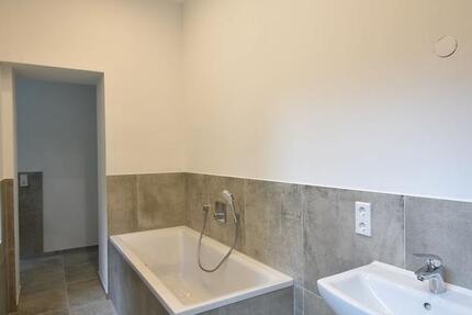 Wohnung Düsseldorf Heerdt - 2 Zimmer, 75 m&sup2;, 1.250&euro; | Angebot:22619460