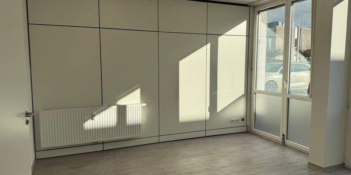 Gewerbeobjekt Willich Münchheide - 7 Zimmer, 246 m&sup2;, 2.460&euro; | Angebot:24789280