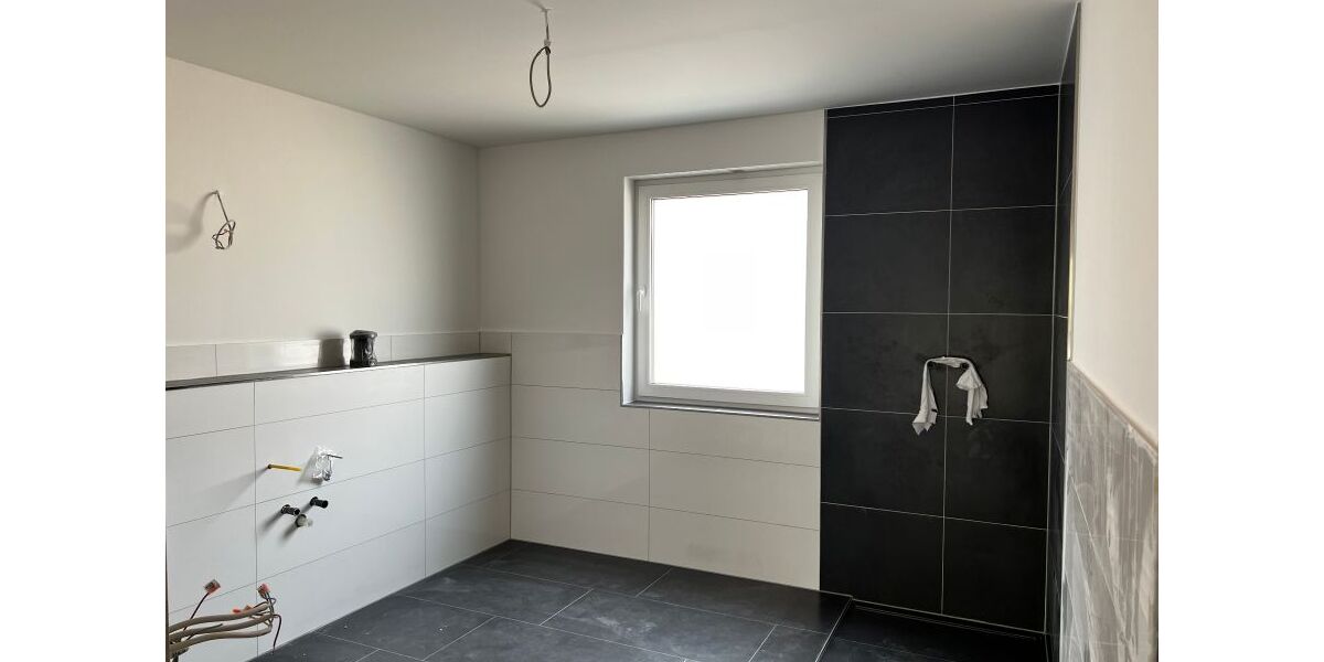 Provisionsfrei* Einfamilienhaus mit PV+Speicher 10,4 KW+Garage 140m zum Rheinufer Energiebedarf 22,4 kWhm2a - Einfamilienhaus Duisburg Essenberg | Angebot:26401091
