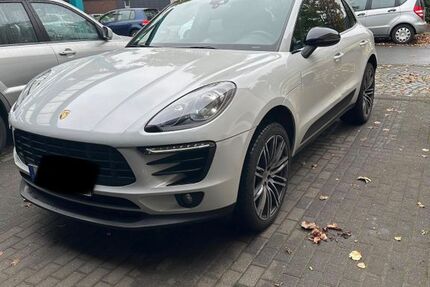 Porsche Macan 236.000 km 22.300 &euro; Oberhausen 46045