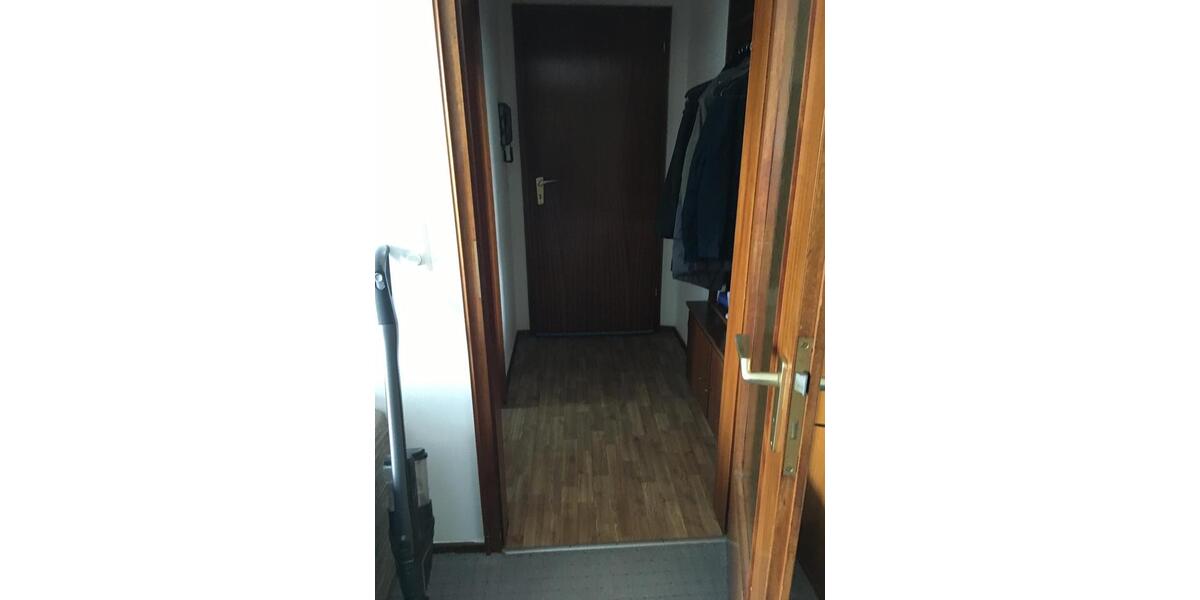 Etagenwohnung Moers - 1 Zimmer, 34 m&sup2;, 420&euro; | Angebot:25580097
