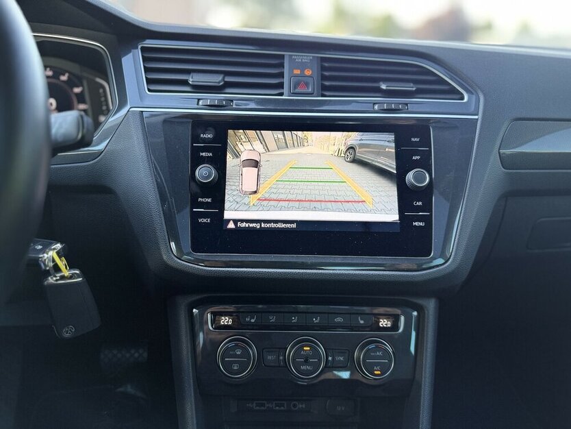 Tiguan R-Line / 4Motion / Pano / Kamera / AAC