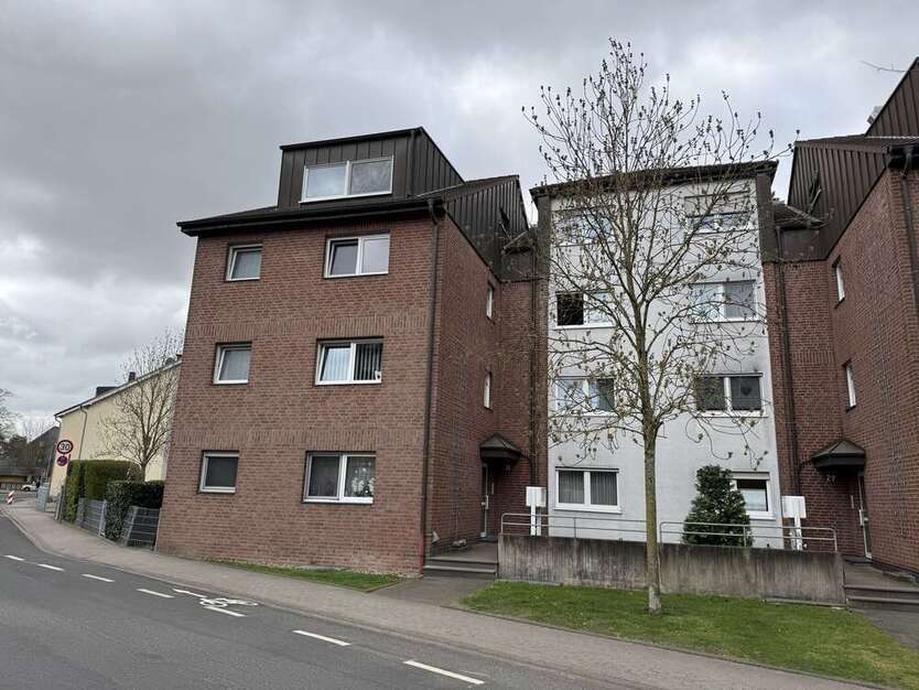 Haus zum Kaufen in Krefeld 1.250.000 € 494 m²