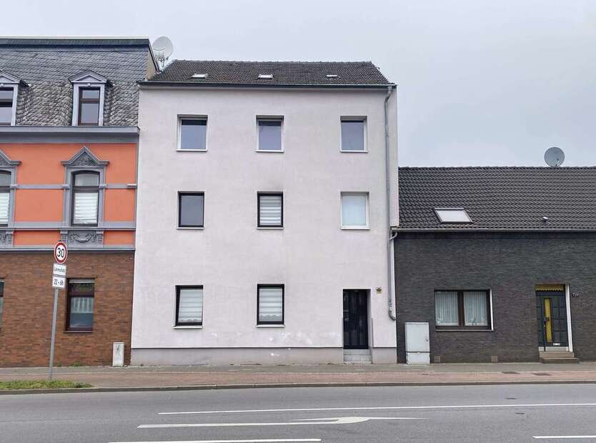 Haus zum Kaufen in Oberhausen 460.000 € 369 m²