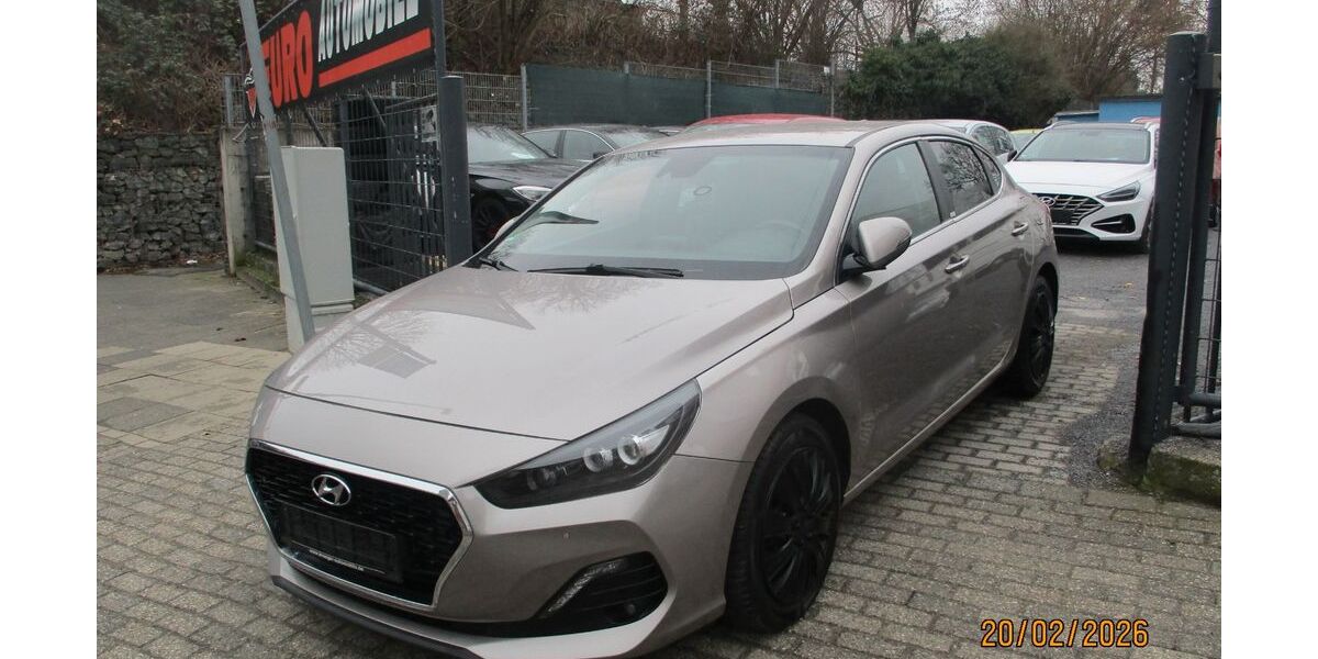 Hyundai i30 80.000 km 12.500 &euro; Oberhausen 46149