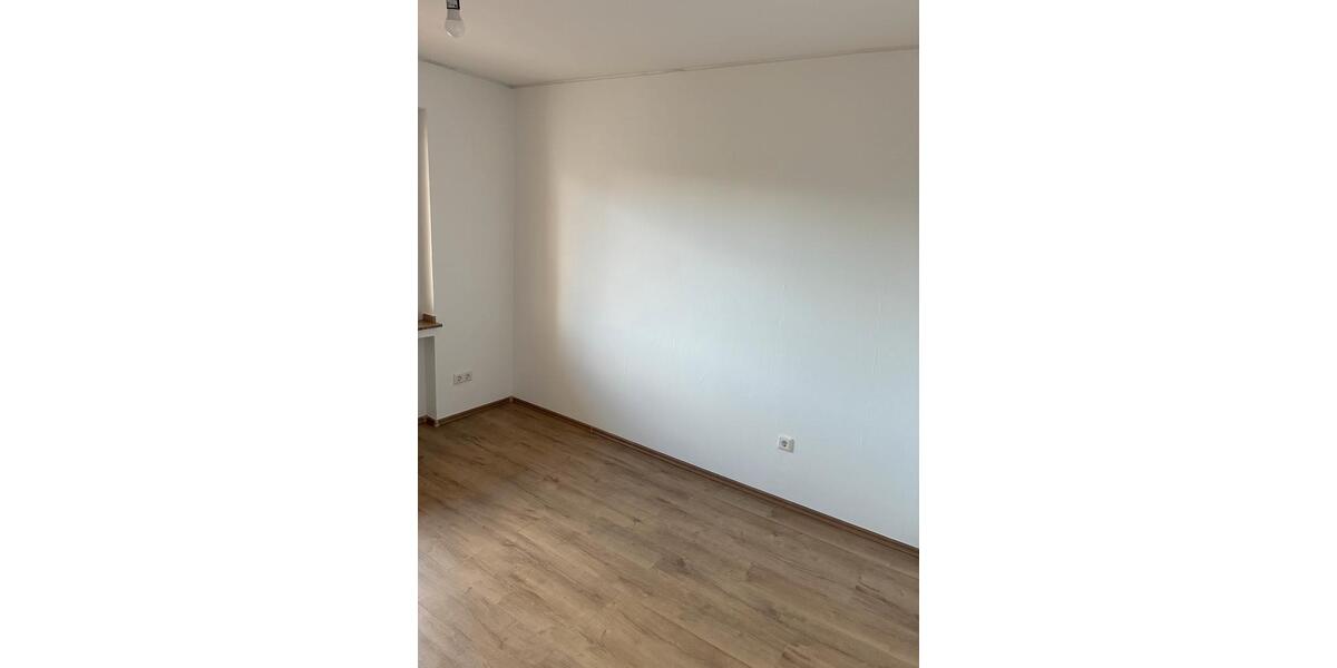 Etagenwohnung Düsseldorf Derendorf - 3 Zimmer, 70 m&sup2;, 1.200&euro; | Angebot:26362632