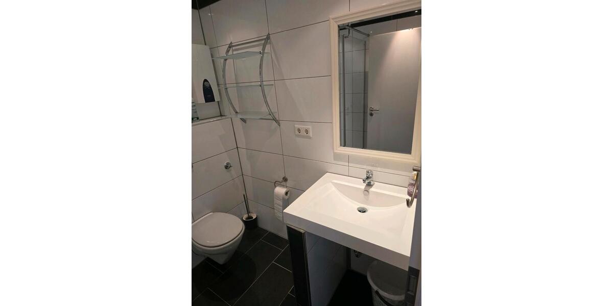 Dachgeschoßwohnung Krefeld Bockum - 1 Zimmer, 36 m&sup2;, 520&euro; | Angebot:24707200