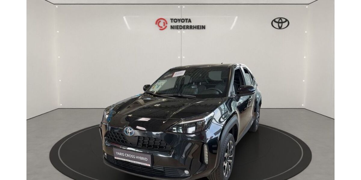 Toyota Yaris Cross 10.430 km 25.485 &euro; Krefeld 47809
