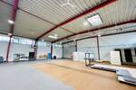 Modernisierte Halle mit Außenfläche | Sozialbereiche vorhanden | 2 Sektionaltore zimmer