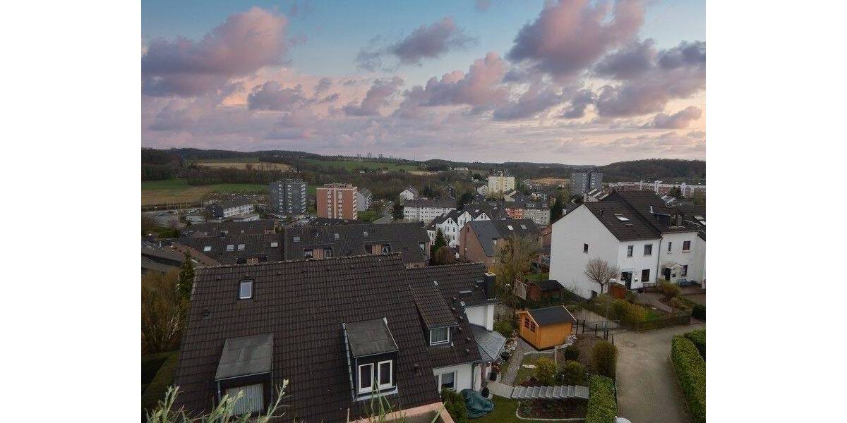 Etagenwohnung Velbert Neviges - 3 Zimmer, 90 m&sup2;, 229.000&euro; | Angebot:23537028