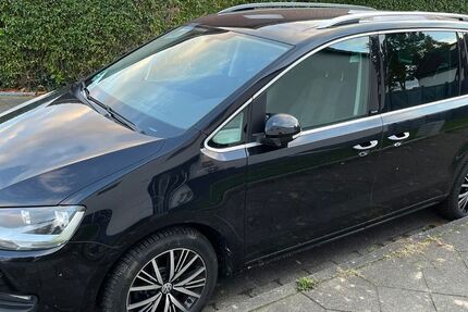 VW Sharan 140.853 km 18.100 € Düsseldorf 40625