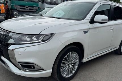 Mitsubishi Plug-in Hybrid Outlander