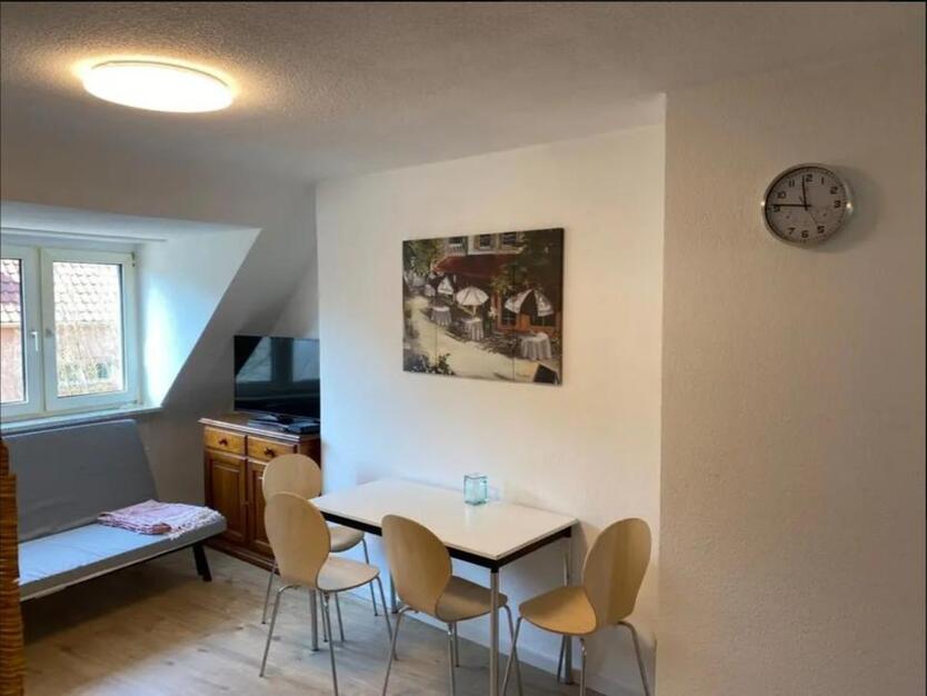 Eine möblierte Zwei-Zimmer-Wohnung in Essen Südostviertel zimmer
