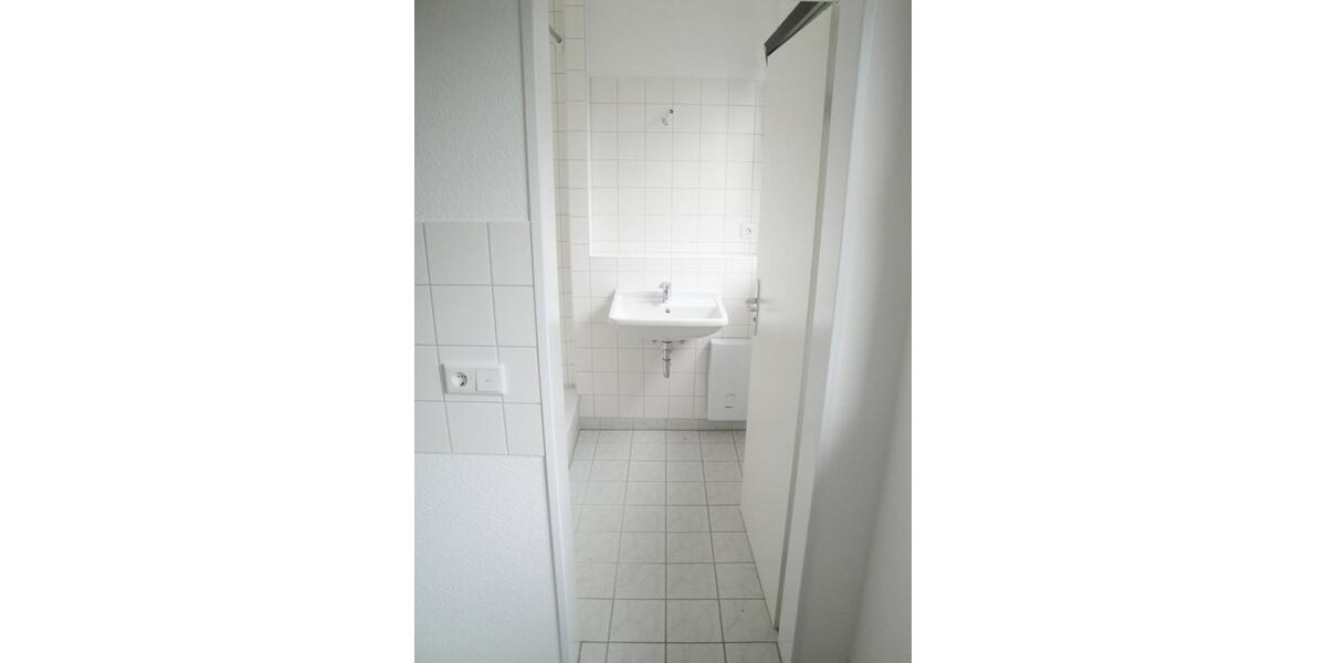 Etagenwohnung Krefeld - 4 Zimmer, 83 m&sup2;, 747&euro; | Angebot:26382820