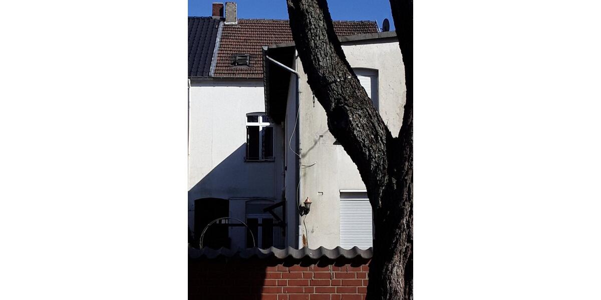 Reihenhaus Duisburg Essenberg - 9 Zimmer, 207 m&sup2;, 250.000&euro; | Angebot:24774566