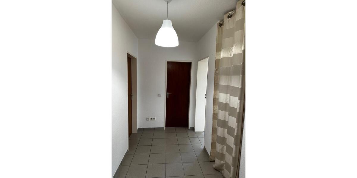 unmöblierte Zweizimmerwohnung mit Balkon und Einbauküche zimmer