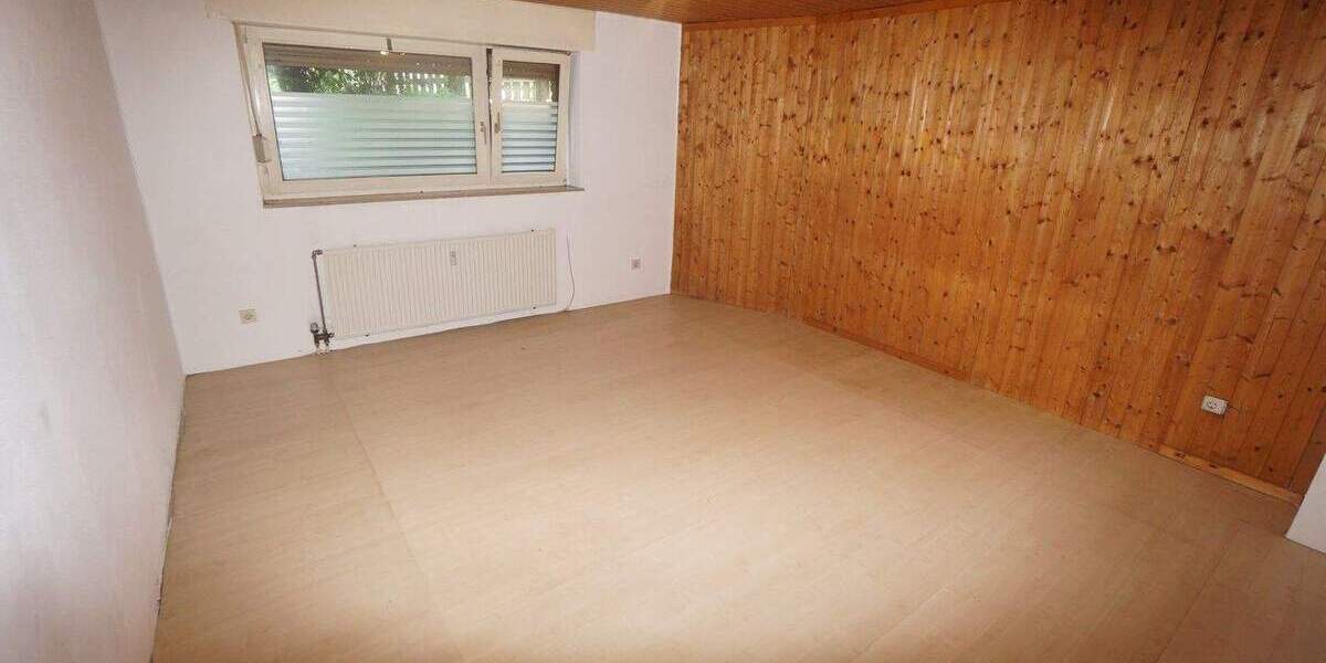 Etagenwohnung Neukirchen-Vluyn Neukirchen - 5 Zimmer, 89 m&sup2;, 195.000&euro; | Angebot:25191027