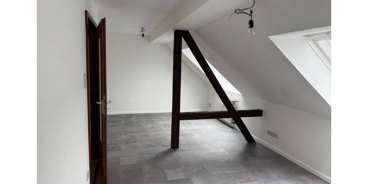 Dachgeschoßwohnung Bottrop - 3 Zimmer, 55 m&sup2;, 560&euro; | Angebot:25146670