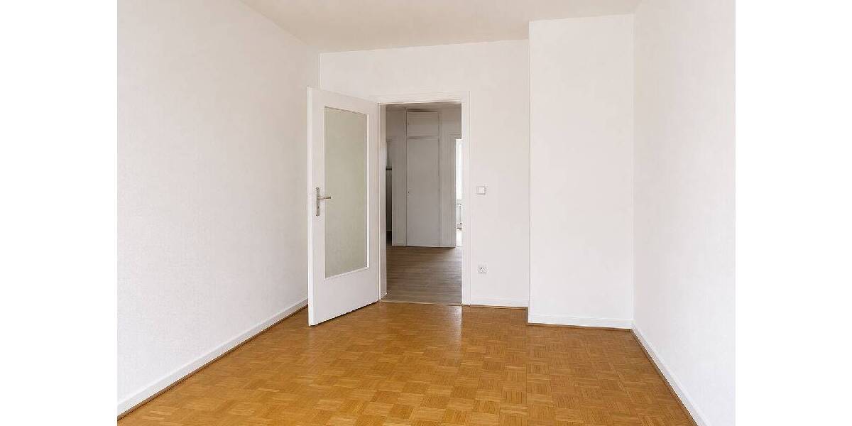 Etagenwohnung Krefeld Cracau - 3 Zimmer, 88 m&sup2;, 600&euro; | Angebot:26885797