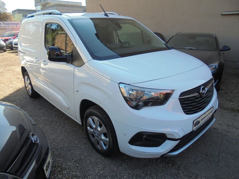 Opel Combo 145.000 km 11.999 € Duisburg 47249