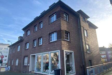 Wohnung Bottrop Stadtmitte - 4 Zimmer, 120 m&sup2;, 900&euro; | Angebot:24424381