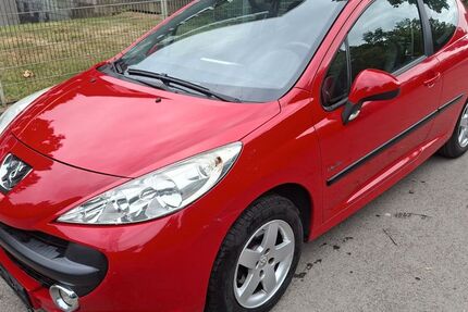 Peugeot 207 207.000 km 1.999 &euro; Essen 45279